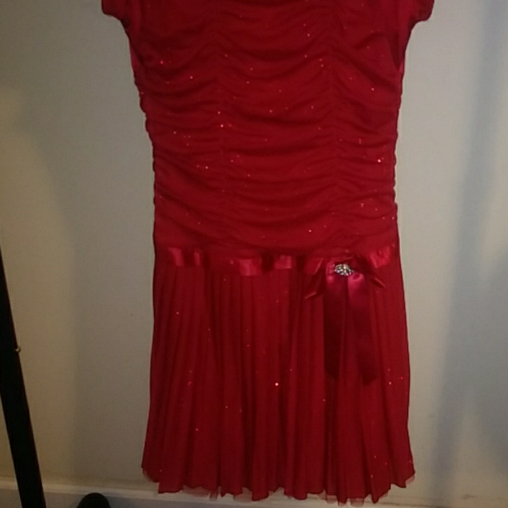 💖GORGEOUS RED BLING ROUCHED DRESS - Picture 5 of 6